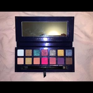 River Anastasia Beverly Hills Palette